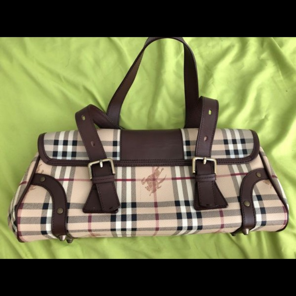 BURBERRY PURSE